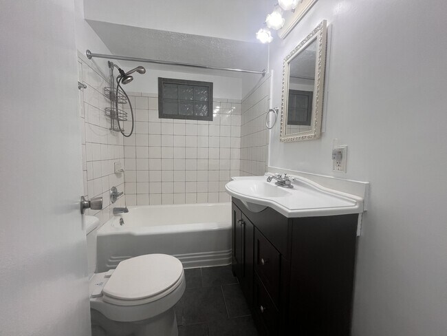 Foto del edificio - 3403 Lowden St
