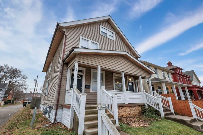 Foto del edificio - 293-295 Woodrow Ave