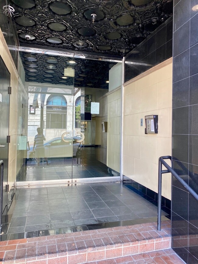 Foto del edificio - 950 6th Ave