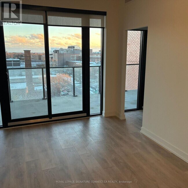 Photo du bâtiment - 181 Sterling Rd