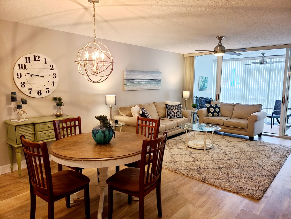 Foto principal - 4530 Pinebrook Cir