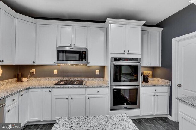 Building Photo - 12808 Steam Mill Farm Dr