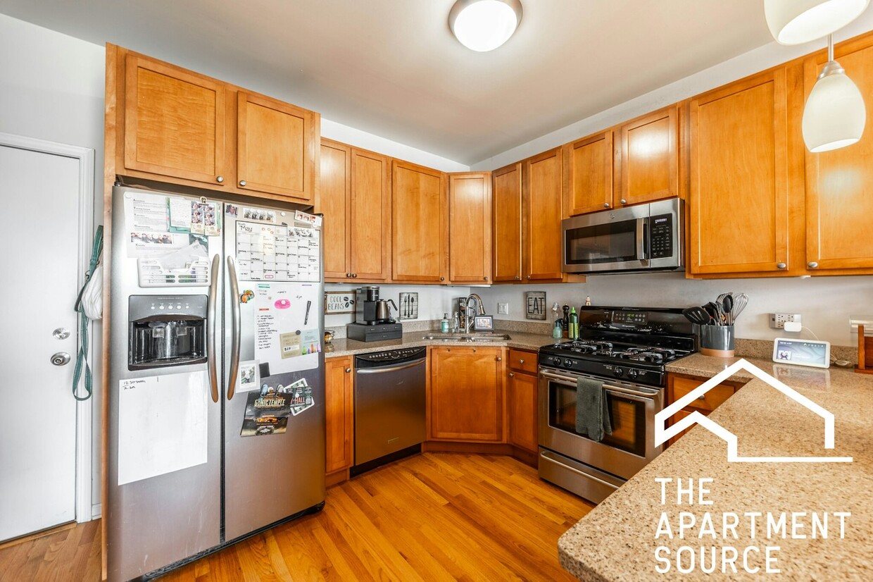 Foto principal - 3131 W Logan Blvd