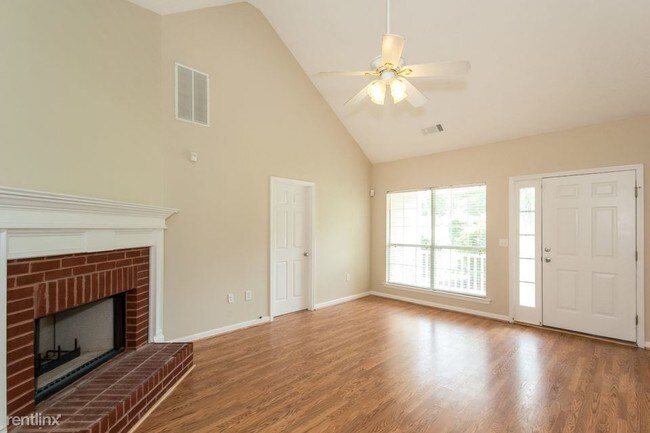 Building Photo - 265 Overlook Dr