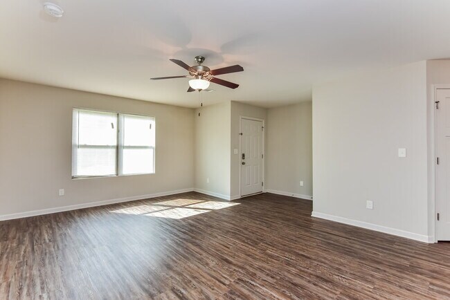 Foto del edificio - 6103 Ruth St SW