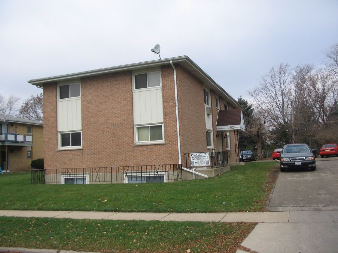 Primary Photo - 1670 Mulberry Ln