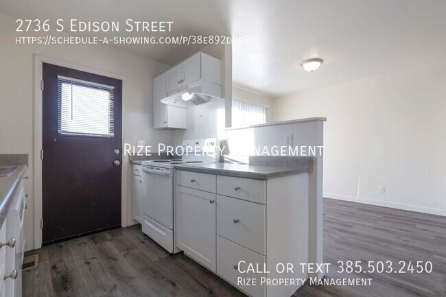 Building Photo - 2736 S Edison St