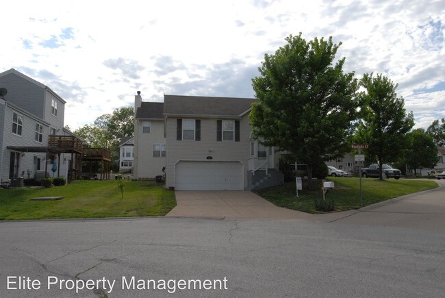 Building Photo - 3 br, 2.5 bath House - 123 Woodlake Court