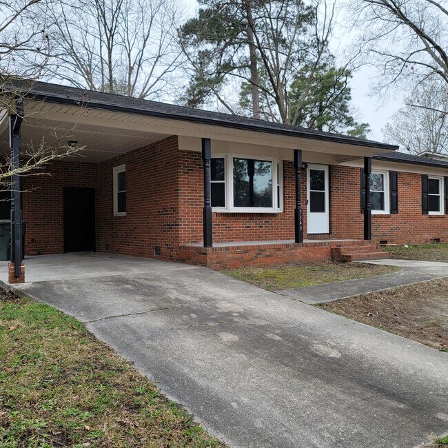 Foto del edificio - 5349 Silver Pine Dr