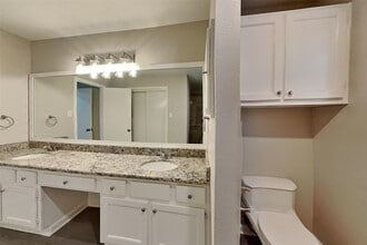 Building Photo - 64 Hickory Oak Dr