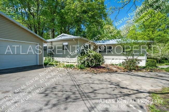 Building Photo - 550 Oak Street Leeds, AL  35094