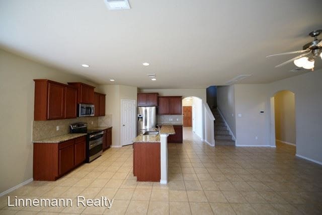 Building Photo - 5 br, 3.5 bath House - 5519 Sulfur Spring ...