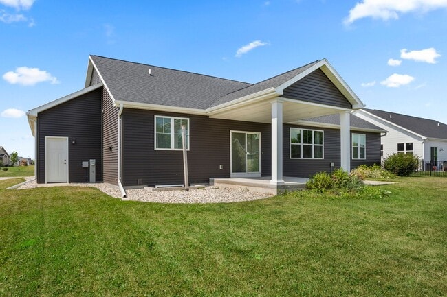 Building Photo - 3 Bedroom, 2.5 Bathroom House for Rent - A...