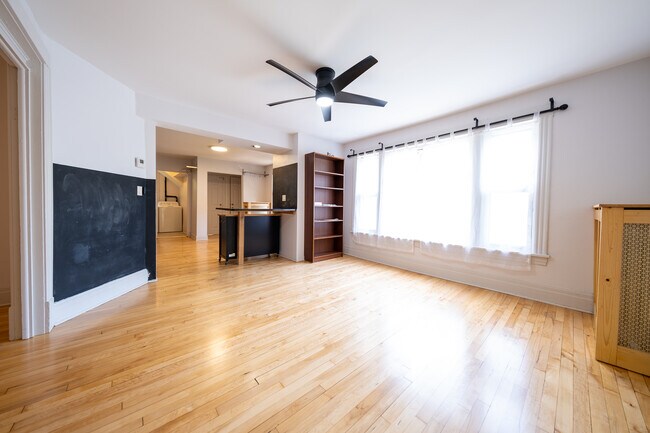Foto del edificio - 918 E 17th St