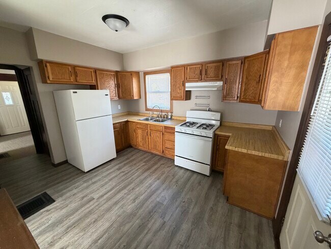 Foto del edificio - 757 Moore St