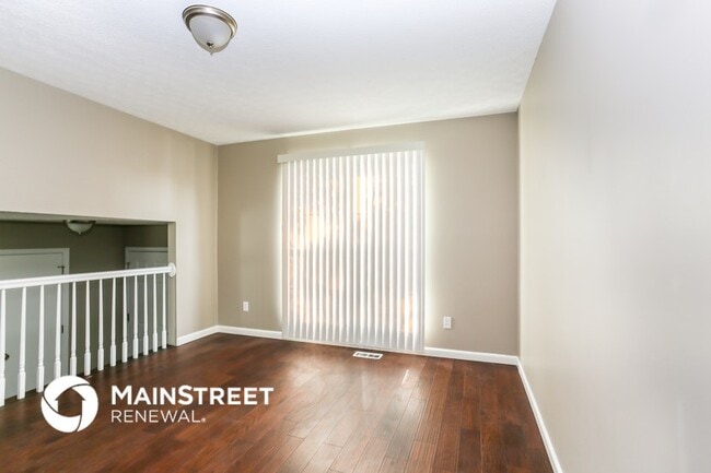 Building Photo - 818 Wallinger Dr