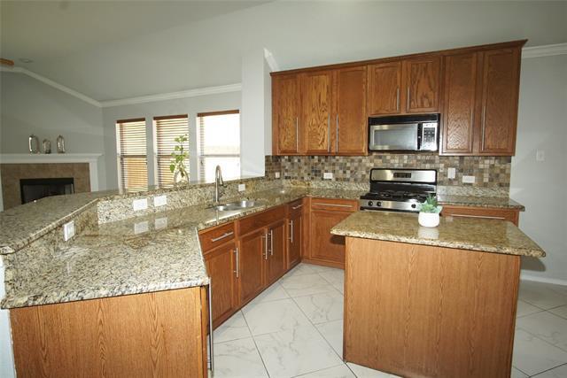 Building Photo - 4247 Fall Creek Dr