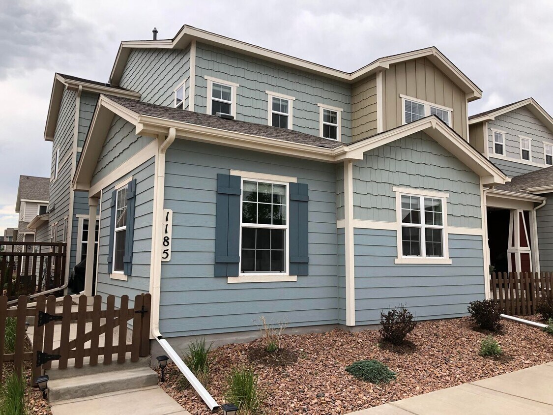 Photo - 1185 Solitaire St.