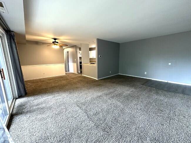 Foto del edificio - Second Floor Condo in Reisterstown
