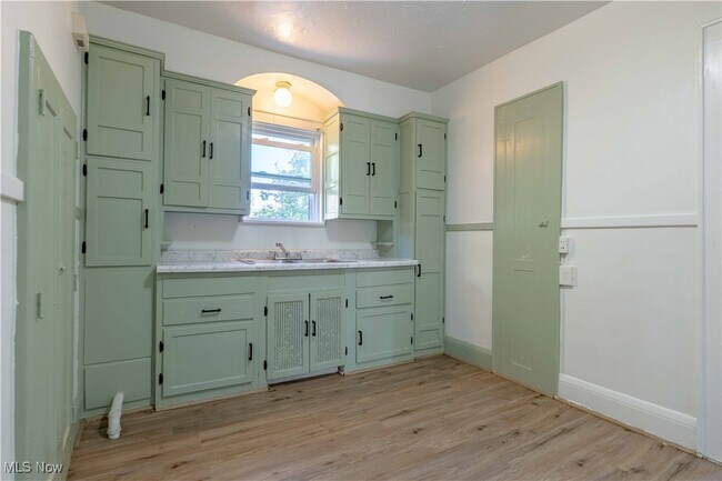 Foto del edificio - 774 Copley Rd