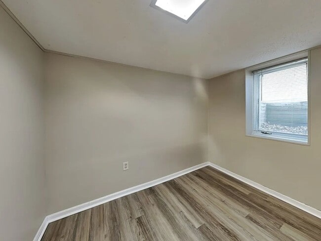 Foto del edificio - 3101 Nevada Ave S