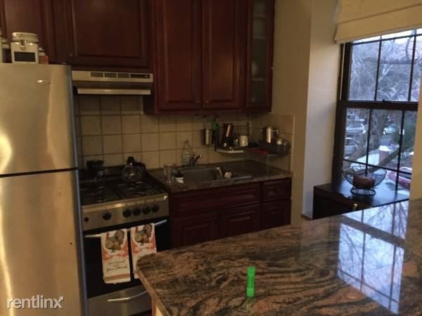 Foto del edificio - 1 br, 1 bath Apartment - 3048 33rd St