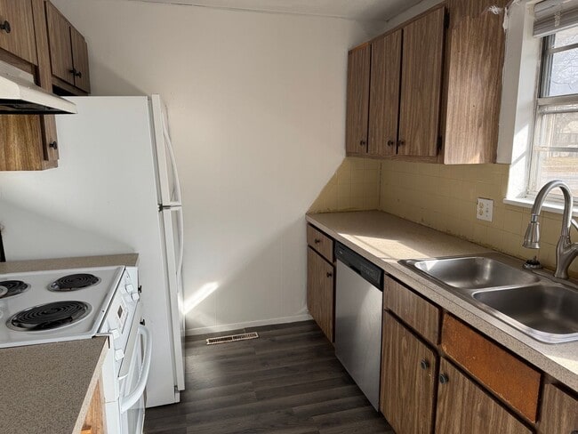 Foto del edificio - 2 Bedroom | 1.5 Bath | Located in Springfield!