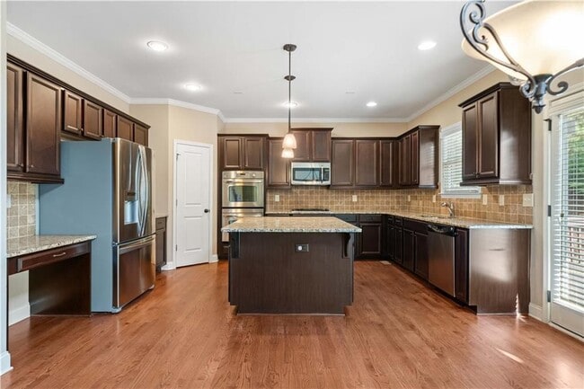 Building Photo - 2180 Hilltop Overlook Way