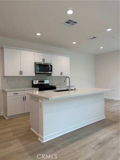 Foto del edificio - 4191 E Malagon Privado