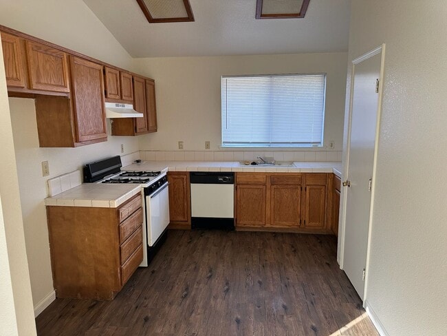 Foto del edificio - 1948 E Pershing Ave