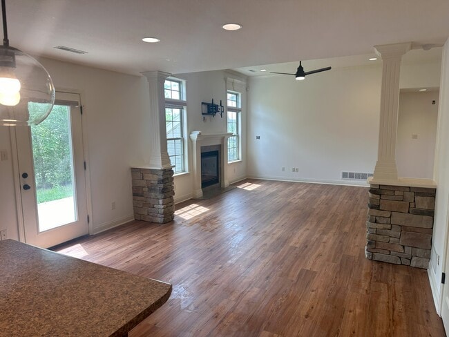 Foto del edificio - 5004 Whitefish Ct
