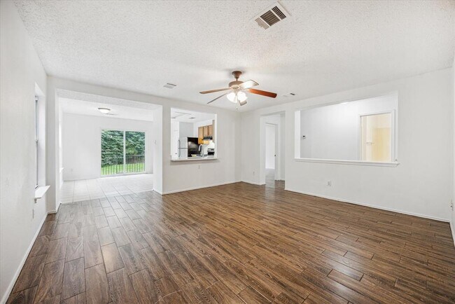 Building Photo - 2600 Stapleford Dr