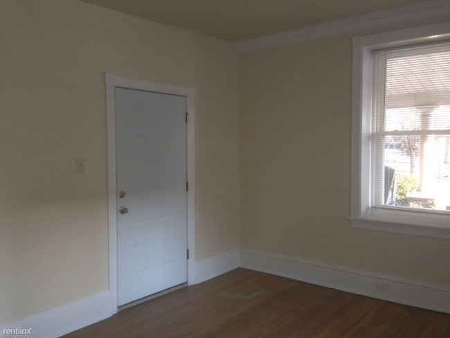 Foto del edificio - 215 Washington Ln