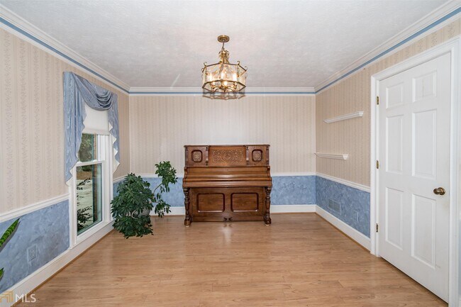Building Photo - 1304 Blankenship Ln SW