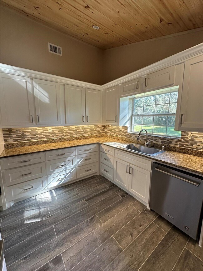 Foto del edificio - 680 Mockingbird Hills Dr