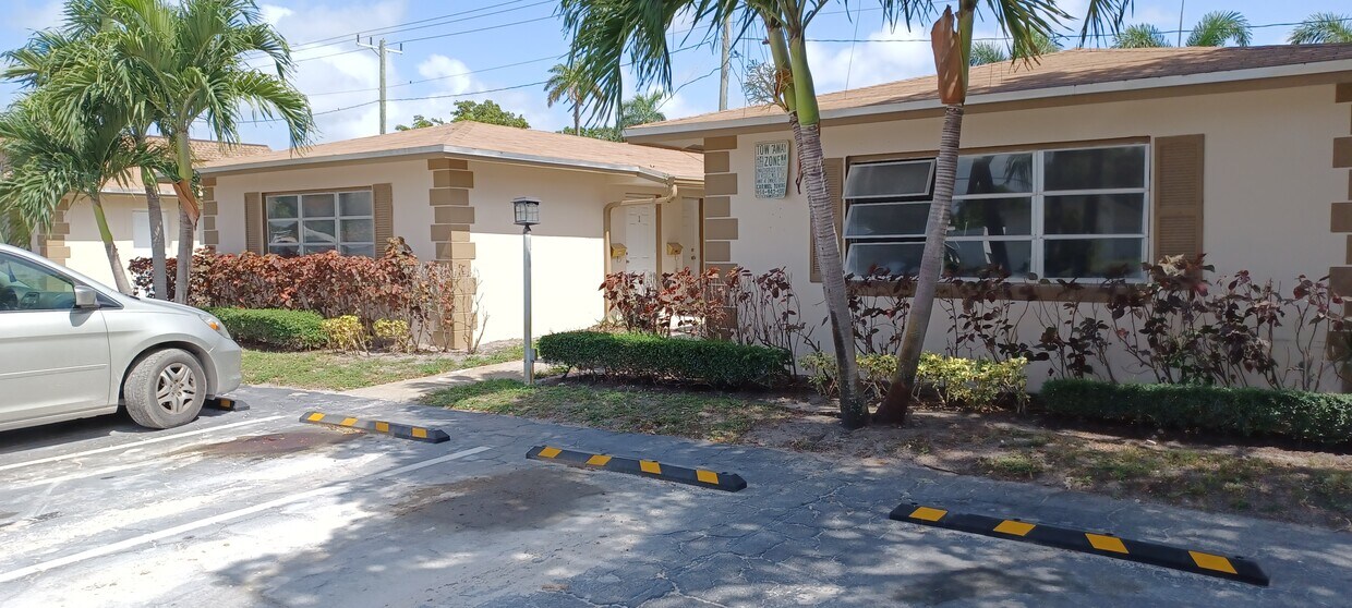 331 SW 15th St Unit 3, Pompano Beach, FL 33060 Apartments in Pompano