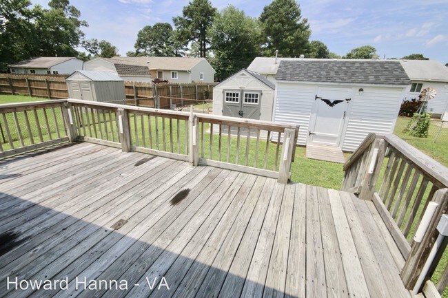 Building Photo - 3 br, 1 bath House - 789 Meade Lane
