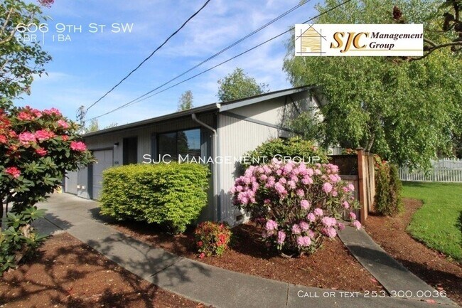 Building Photo - One Story Duplex For Rent