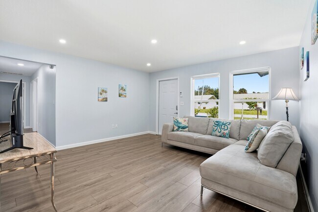 Foto del edificio - 4502 Parrot Ave