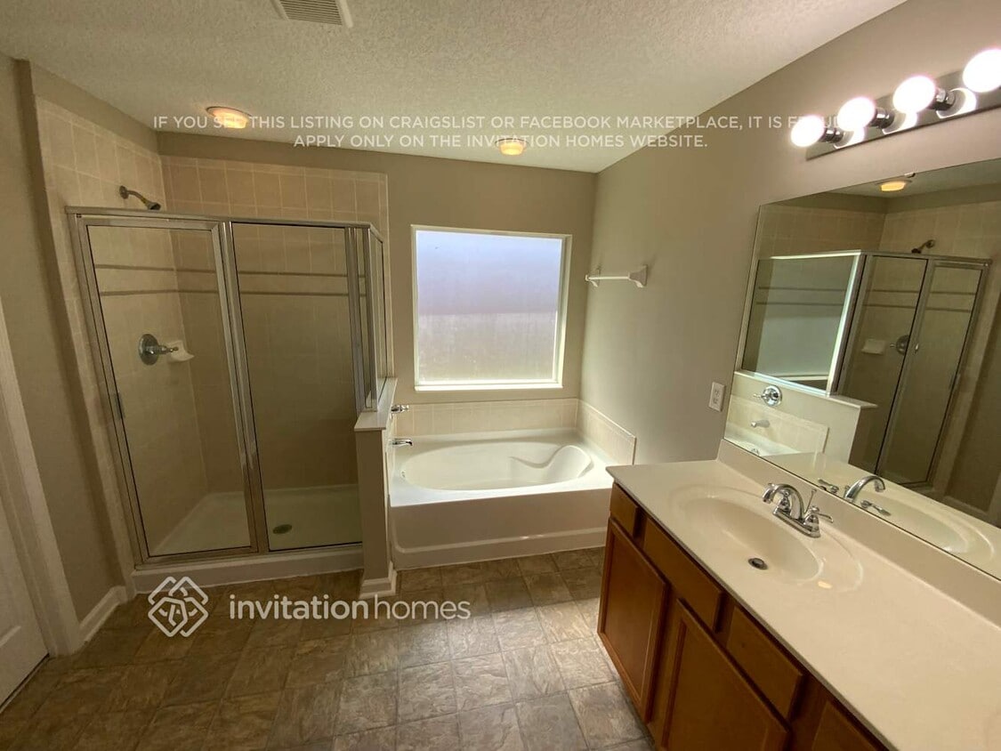 Foto del edificio - 12207 Jenny Oak Ct