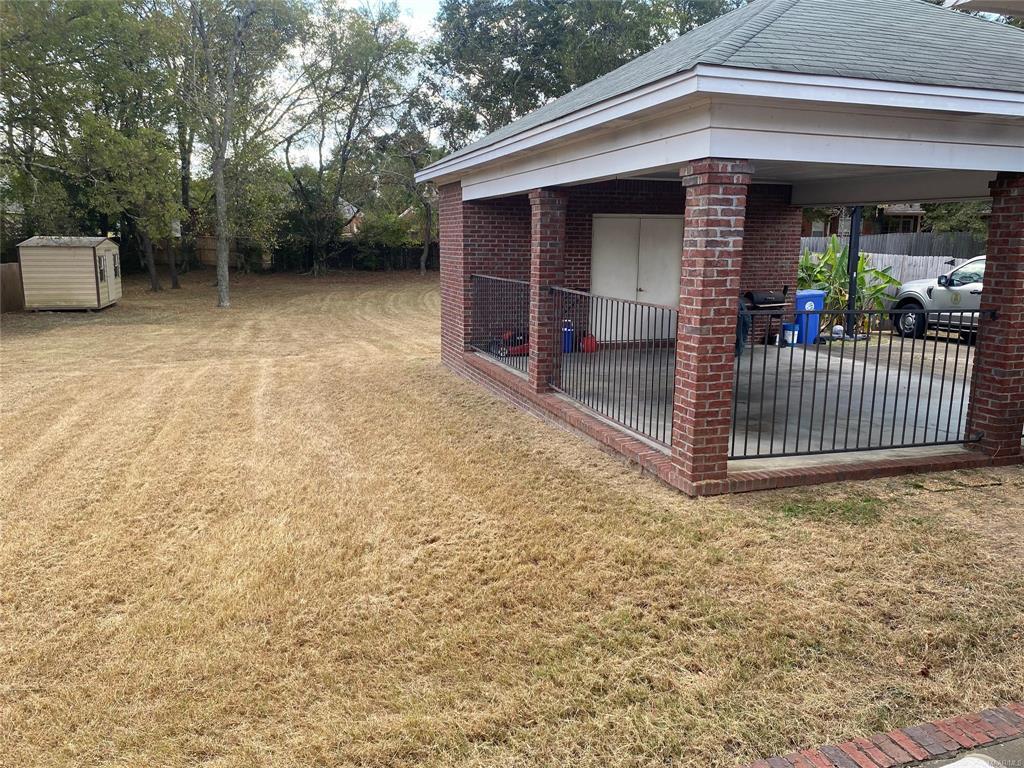 Building Photo - 1690 Cumberland Dr