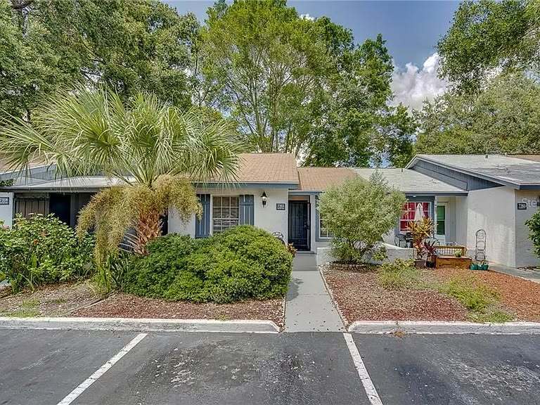 Primary Photo - 7355 Parkside Villas Dr N