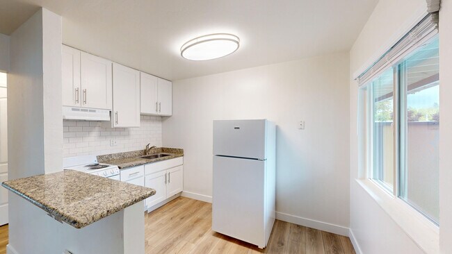 Foto del edificio - 15439 Marty Dr