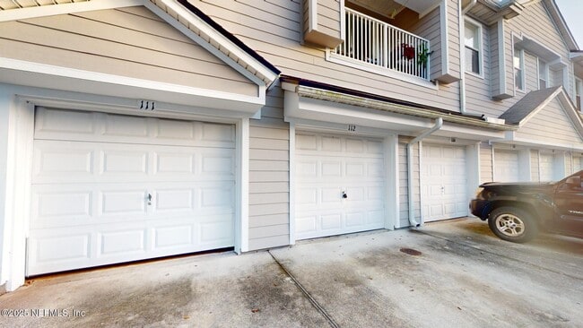 Building Photo - 7063 Deer Lodge Cir