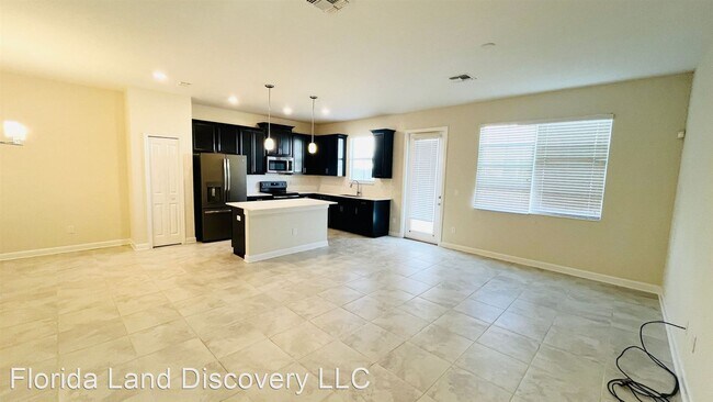Building Photo - 4 br, 3.5 bath House - 2920 Theme St