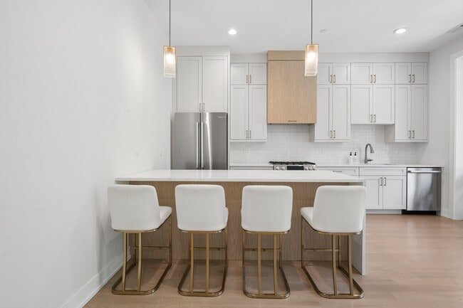 Foto del edificio - 4939 N Damen Ave