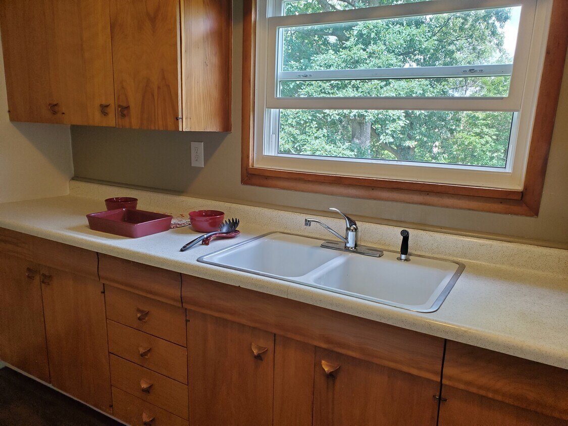 1021 Central Ave Ext Unit 2, Oil City, PA 16301 Apartments in Oil