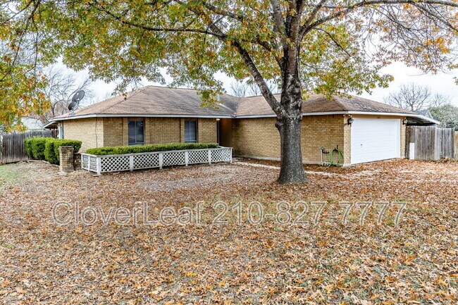 Foto del edificio - 5017 Cherry Tree Dr