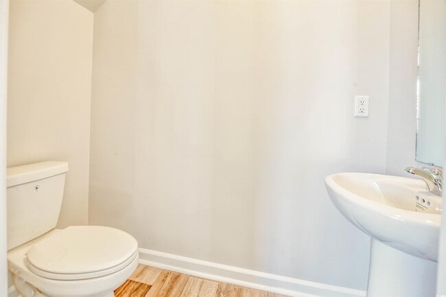 Foto del edificio - 736 Sturdy Root Pl