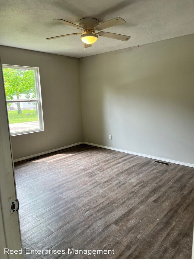 Building Photo - 3 br, 2 bath House - 1018 S. Golden Ave